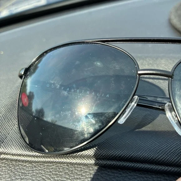 QUAY AUSTRALIA "Vivienne" Aviator Sunglasses (black/smoke)  Men’s frames only - Picture 6 of 12
